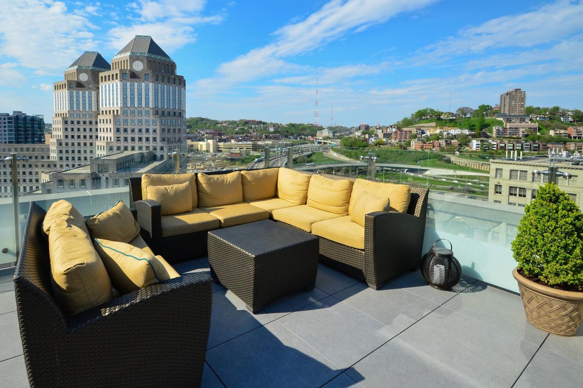 By Marriott Downtown/the Phelps 3* Cincinnati